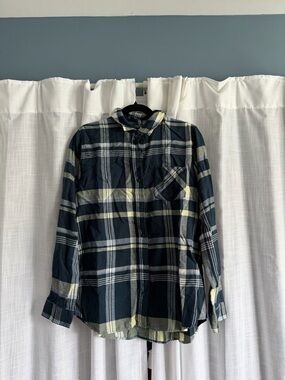 Woman’s Alpine Design Flannel Green & Blue